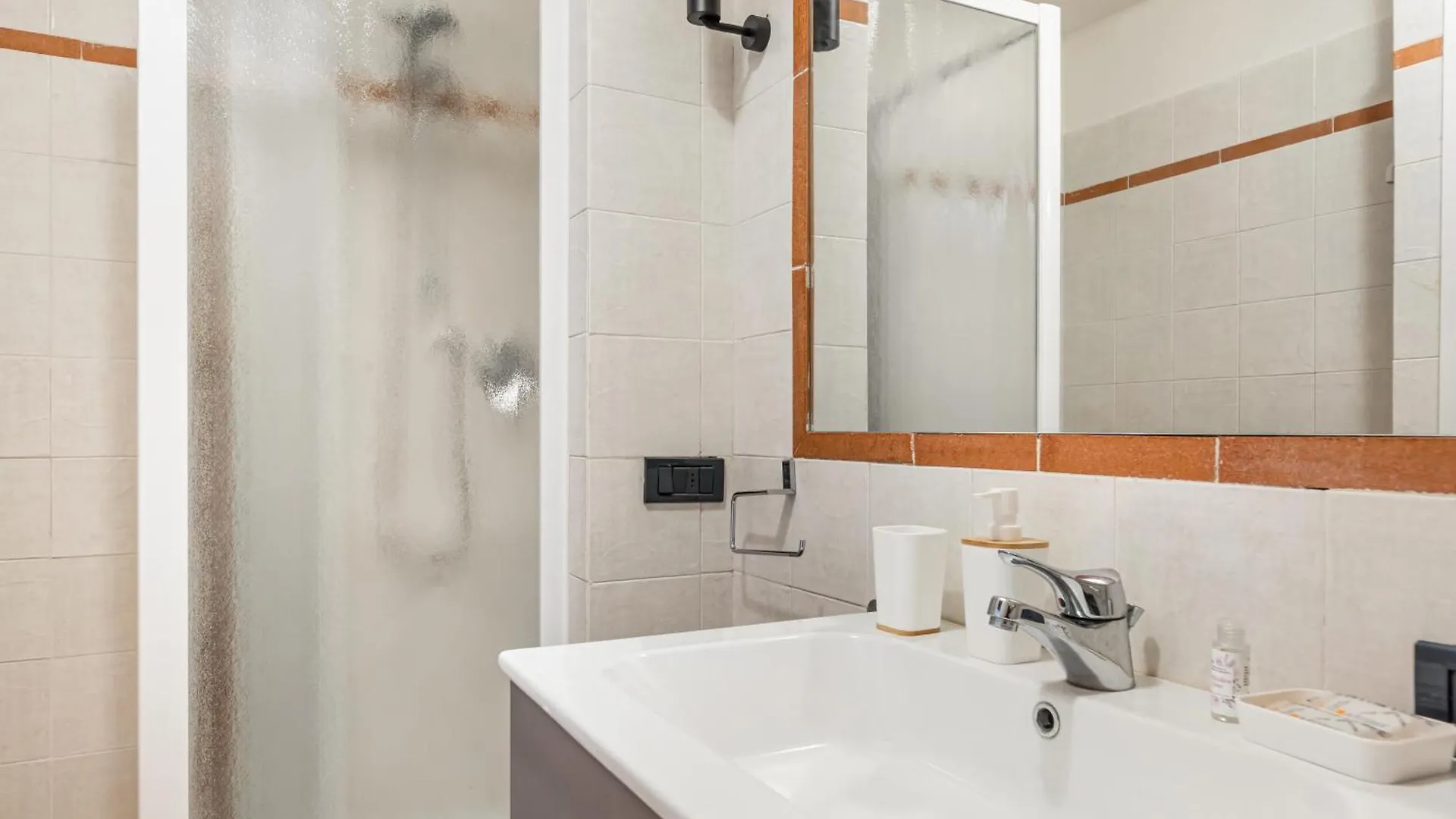 Sant'Ambrogio Gem - Chic Florence Nest
